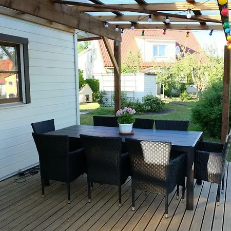 度假居 Puhkemaja *