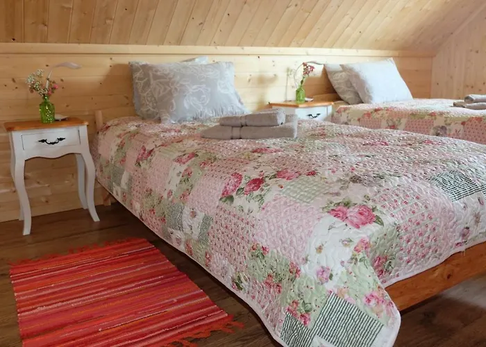 Semesterbostad Puhkemaja Tahula